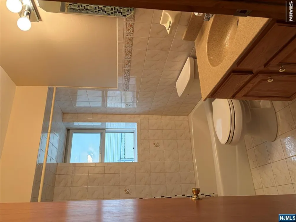 504 2nd Avenue 1 plus In-La Lyndhurst, NJ 07071