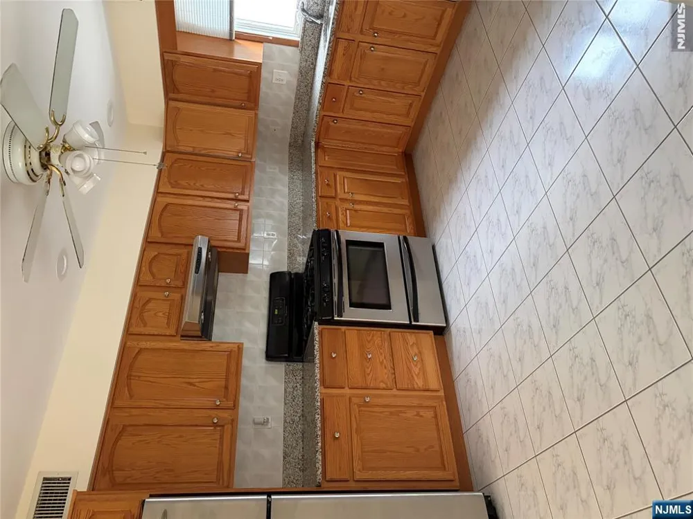 504 2nd Avenue 1 plus In-La Lyndhurst, NJ 07071