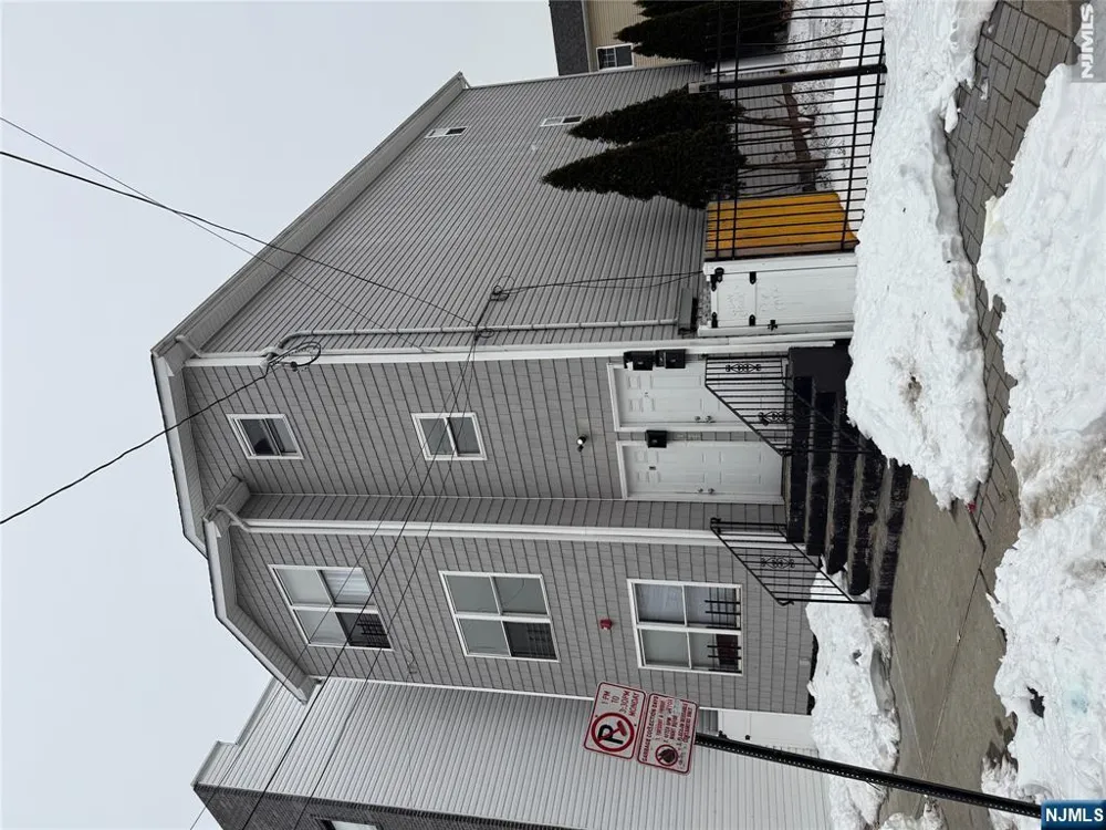 34 Auburn Street 2 Paterson, NJ 07501