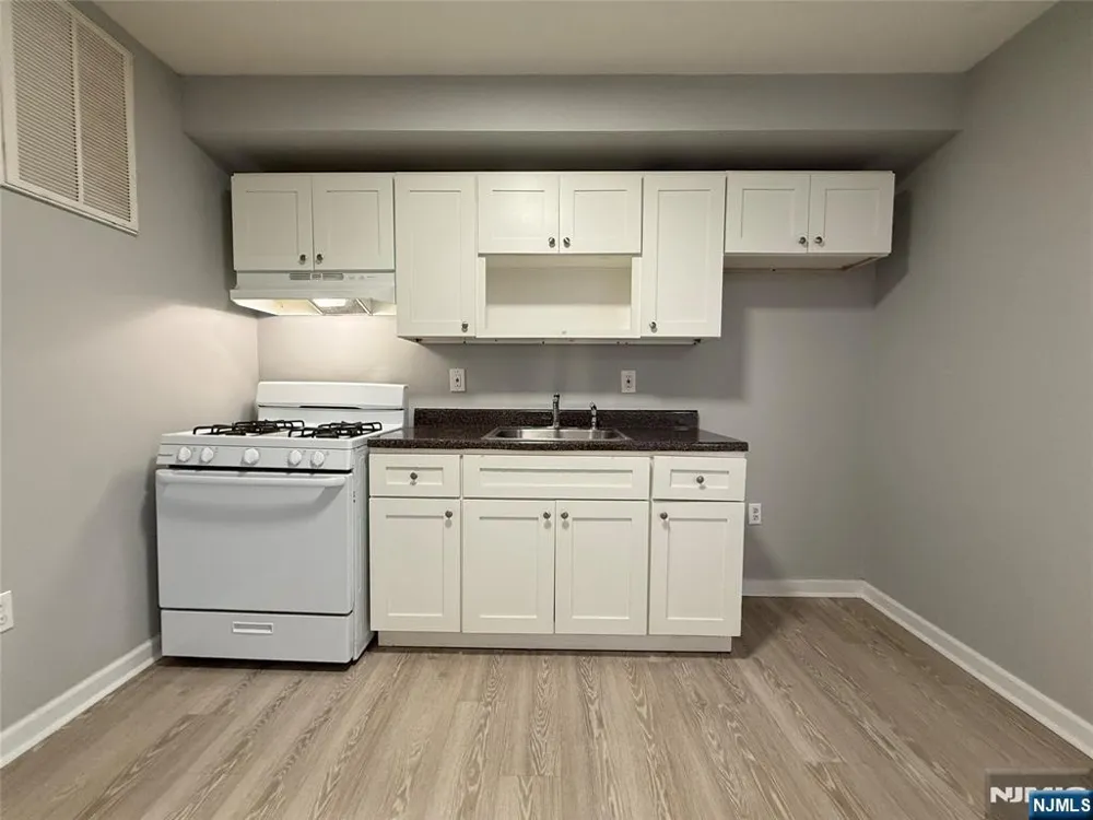 34 Auburn Street 2 Paterson, NJ 07501