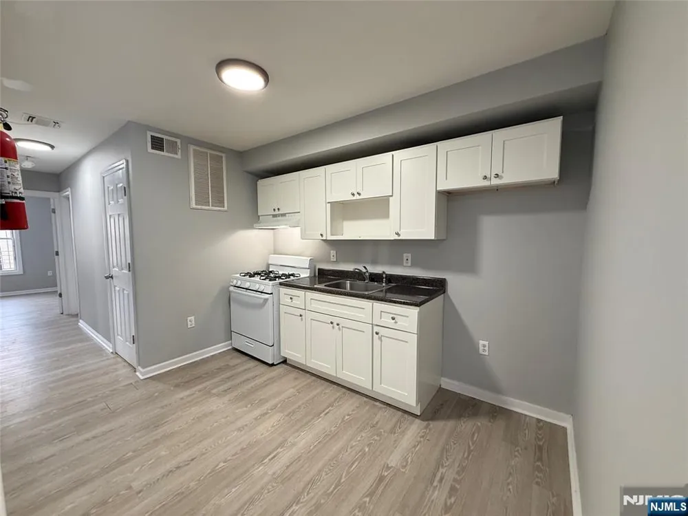 34 Auburn Street 2 Paterson, NJ 07501