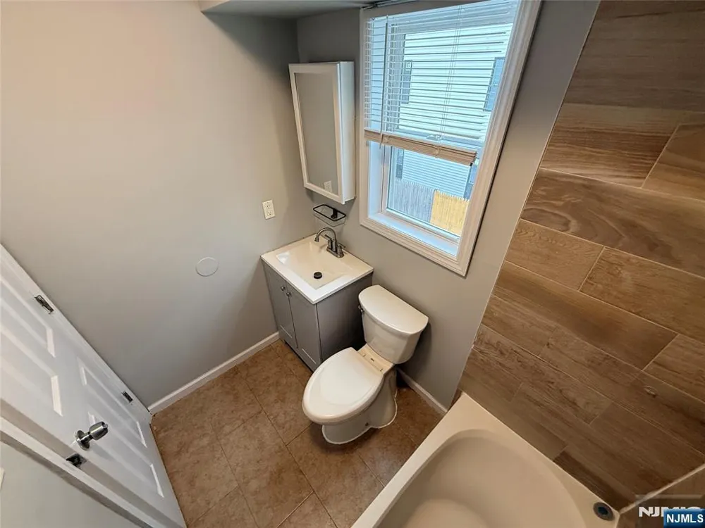34 Auburn Street 2 Paterson, NJ 07501
