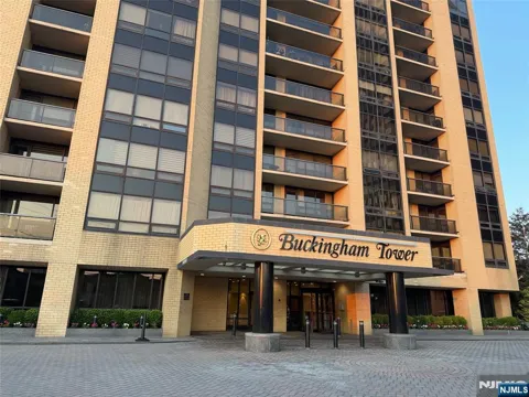800 Palisade Avenue 1506