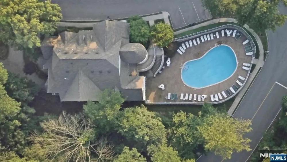 511 Chatfield Drive Pequannock Township, NJ 07444