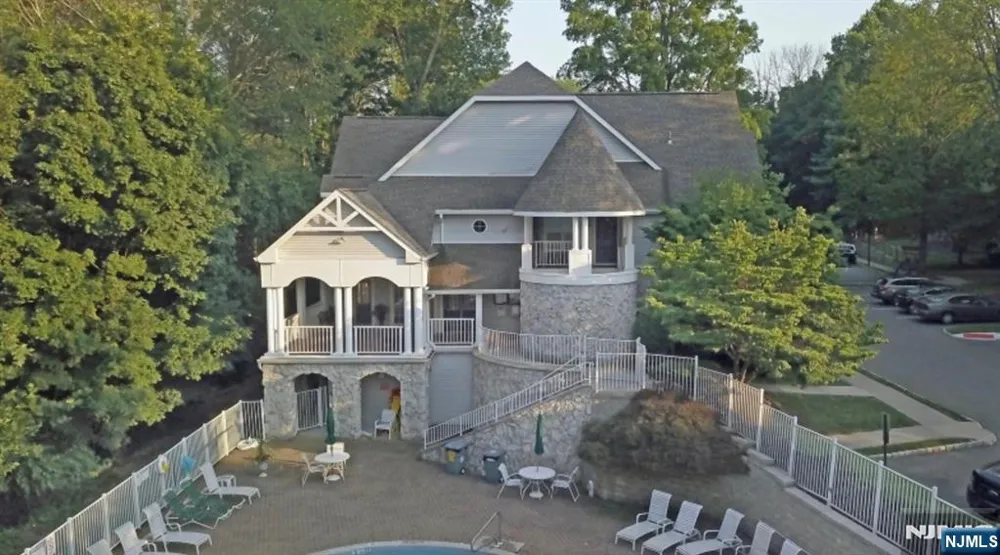 511 Chatfield Drive Pequannock Township, NJ 07444