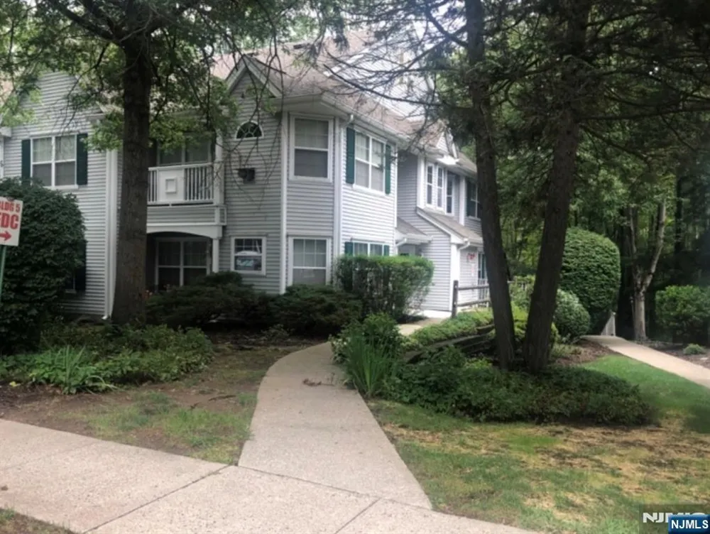 511 Chatfield Drive Pequannock Township, NJ 07444