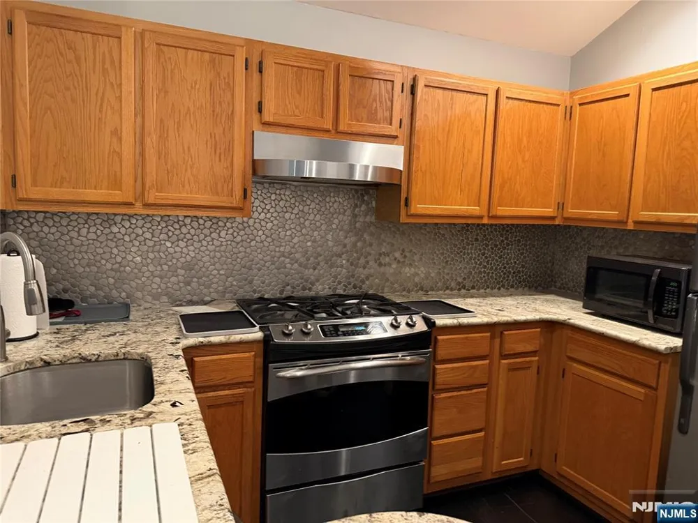 511 Chatfield Drive Pequannock Township, NJ 07444