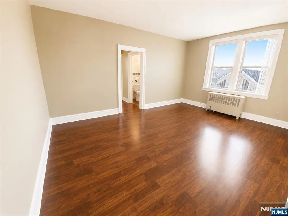 755 Anderson Avenue 2L Cliffside Park, NJ 07010