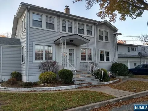 192 W Midland Avenue 4