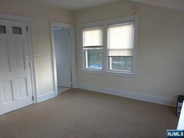 192 W Midland Avenue 4 Paramus, NJ 07652