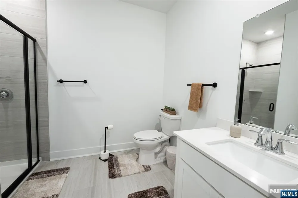 84 Harvest Way Little Falls, NJ 07424