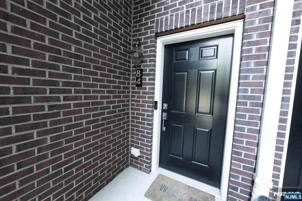 84 Harvest Way Little Falls, NJ 07424