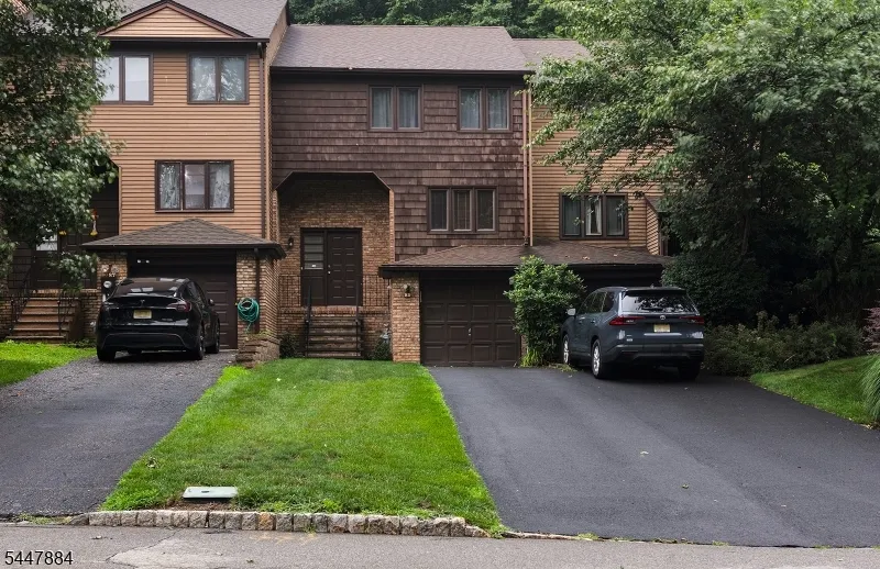 89 Continental Rd Parsippany-Troy Hills, NJ 07950