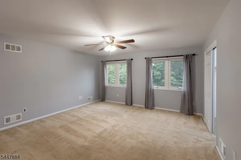 89 Continental Rd Parsippany-Troy Hills, NJ 07950