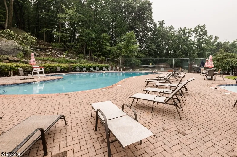 89 Continental Rd Parsippany-Troy Hills, NJ 07950