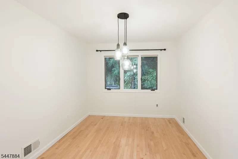 89 Continental Rd Parsippany-Troy Hills, NJ 07950