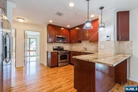 17 Meadow Road 307
