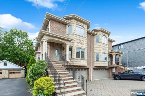 258 4th Street A