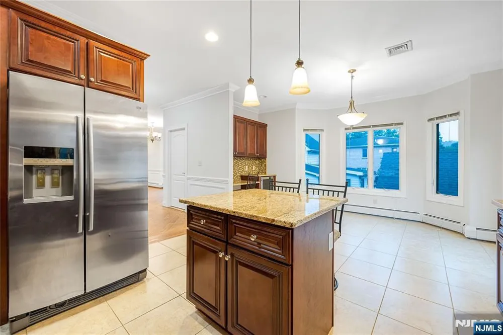 258 4th Street A Palisades Park, NJ 07650