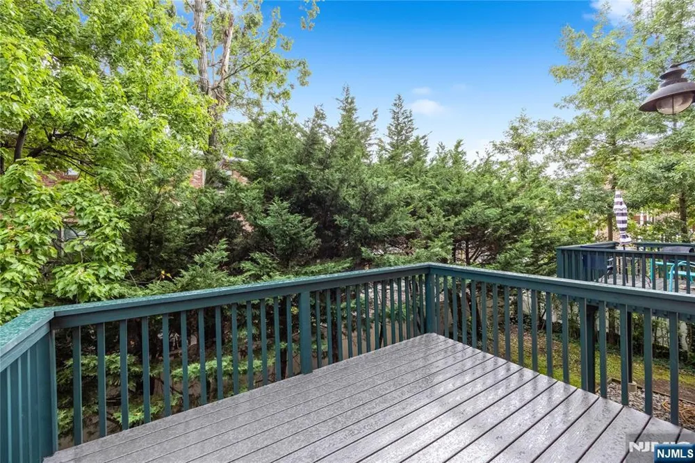 258 4th Street A Palisades Park, NJ 07650