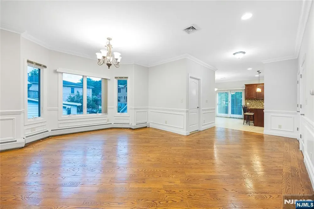 258 4th Street A Palisades Park, NJ 07650