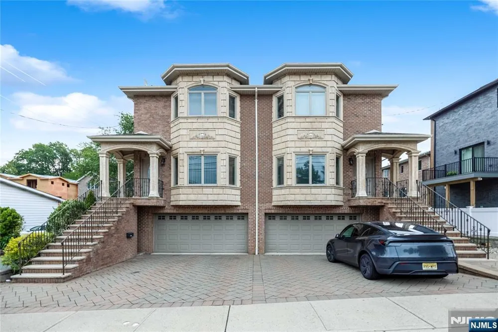 258 4th Street A Palisades Park, NJ 07650