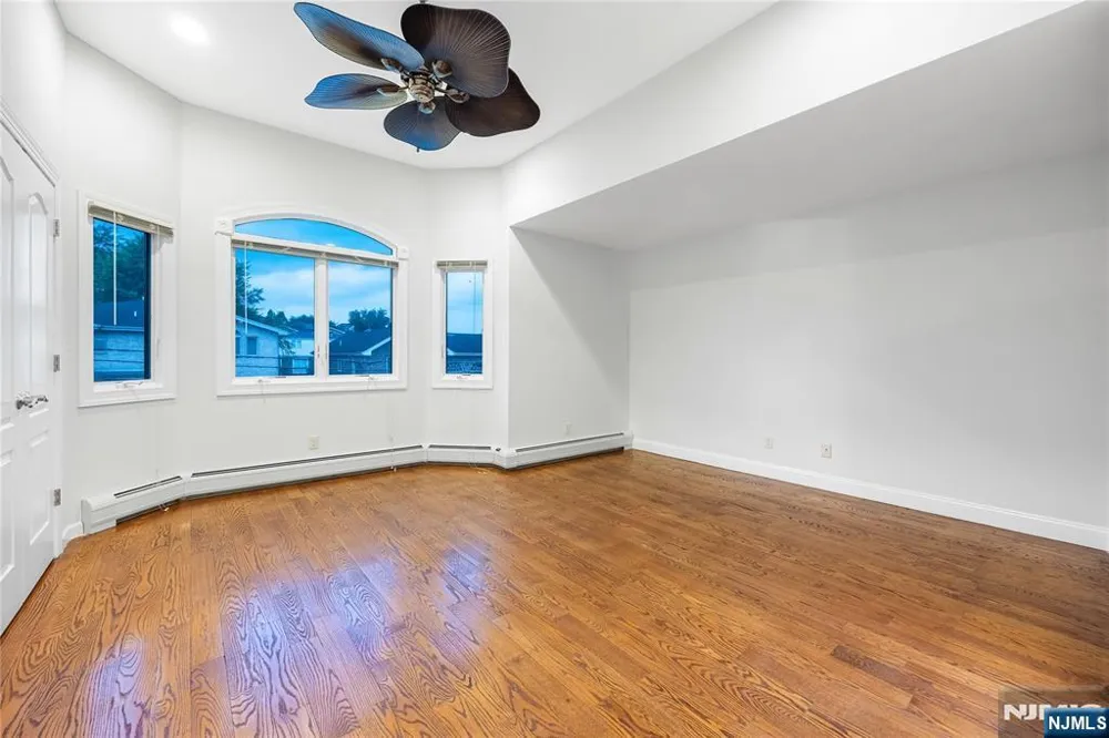 258 4th Street A Palisades Park, NJ 07650