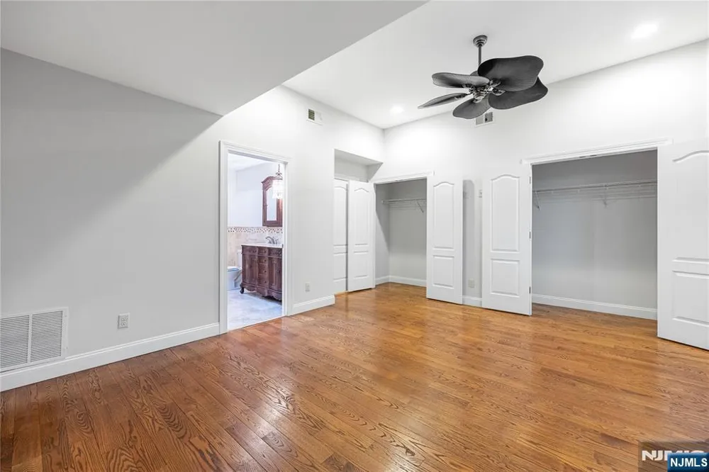 258 4th Street A Palisades Park, NJ 07650