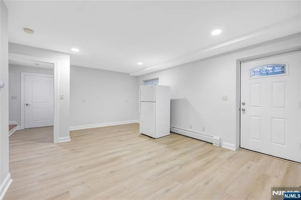 258 4th Street A Palisades Park, NJ 07650