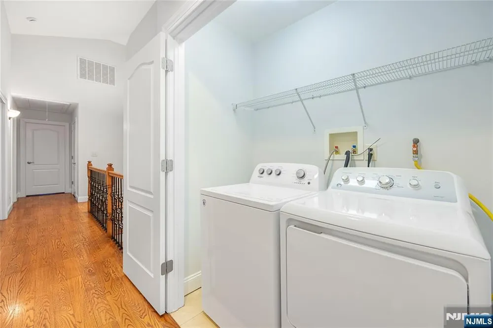 258 4th Street A Palisades Park, NJ 07650