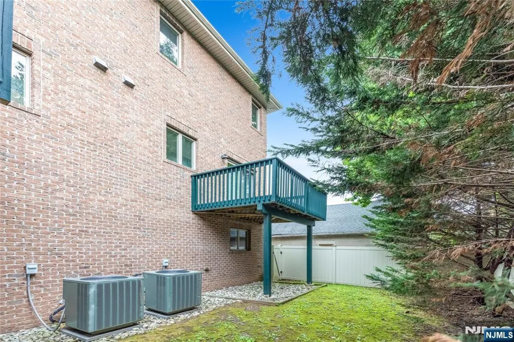 258 4th Street A Palisades Park, NJ 07650