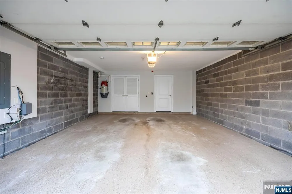 258 4th Street A Palisades Park, NJ 07650