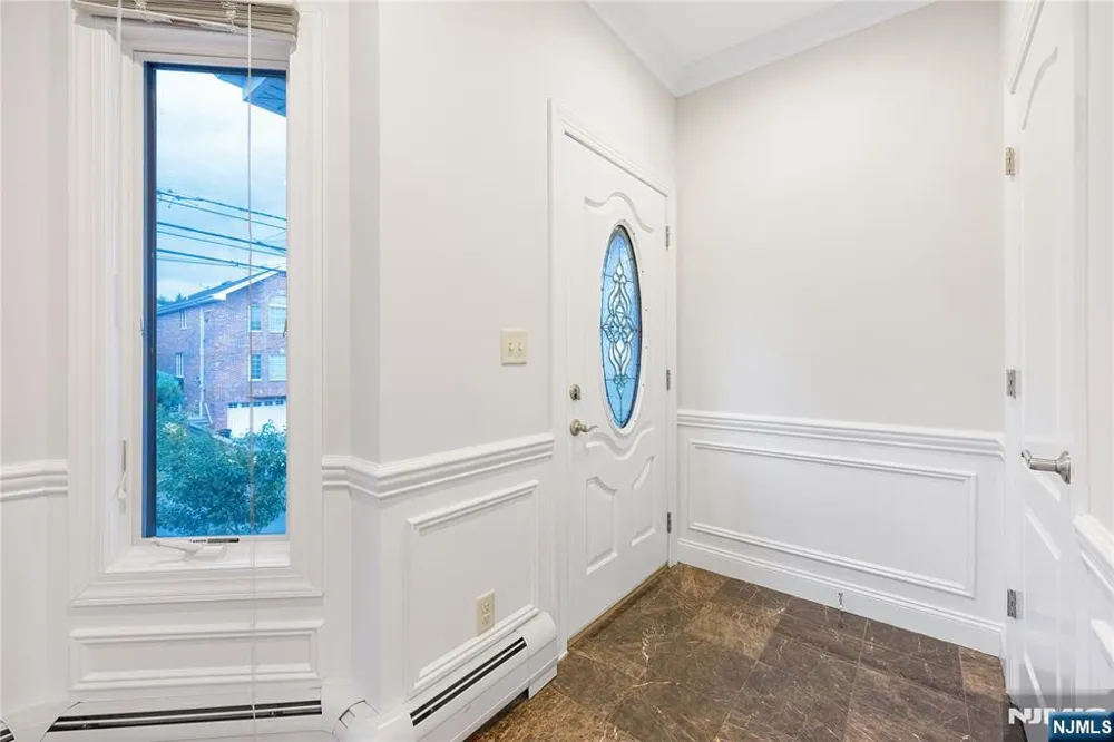 258 4th Street A Palisades Park, NJ 07650