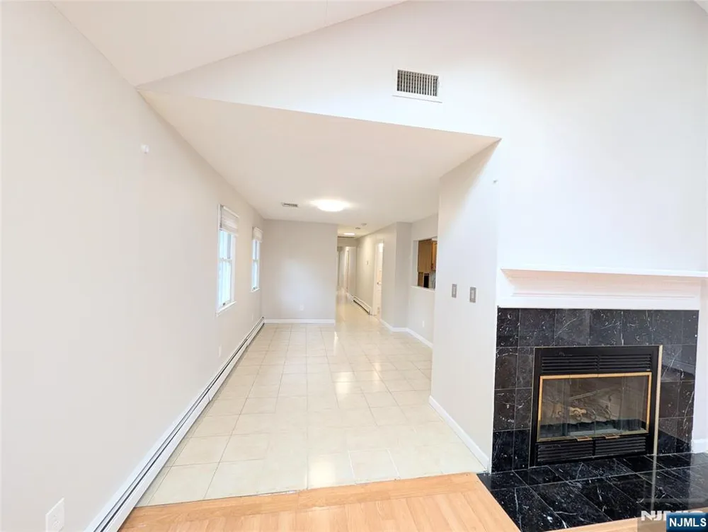 515 Broad Avenue 2ND Palisades Park, NJ 07650