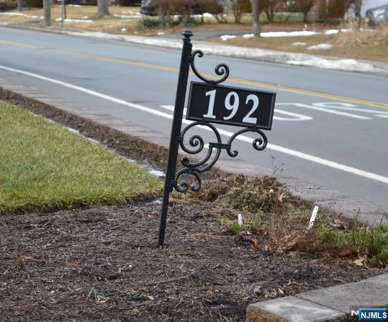 192 W Midland Avenue 5 Paramus, NJ 07652