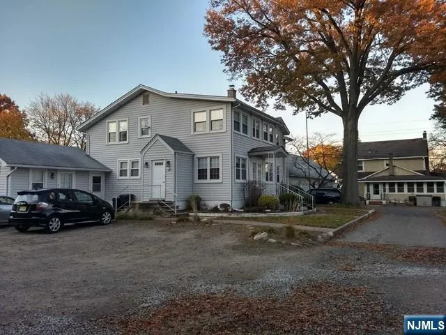 192 W Midland Avenue 5 Paramus, NJ 07652