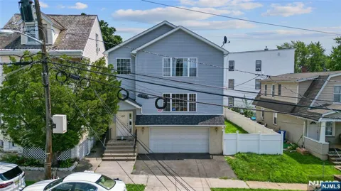 126-128 N 9th Ground