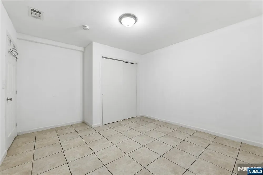 126-128 N 9th Ground Paterson, NJ 07522