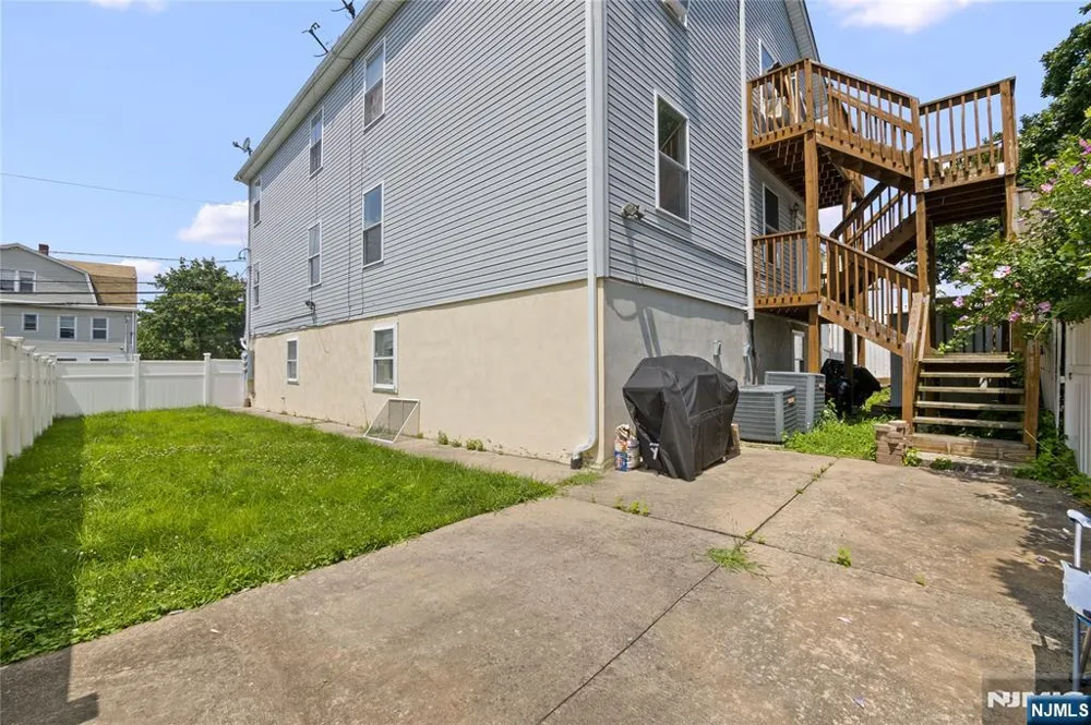 126-128 N 9th Ground Paterson, NJ 07522