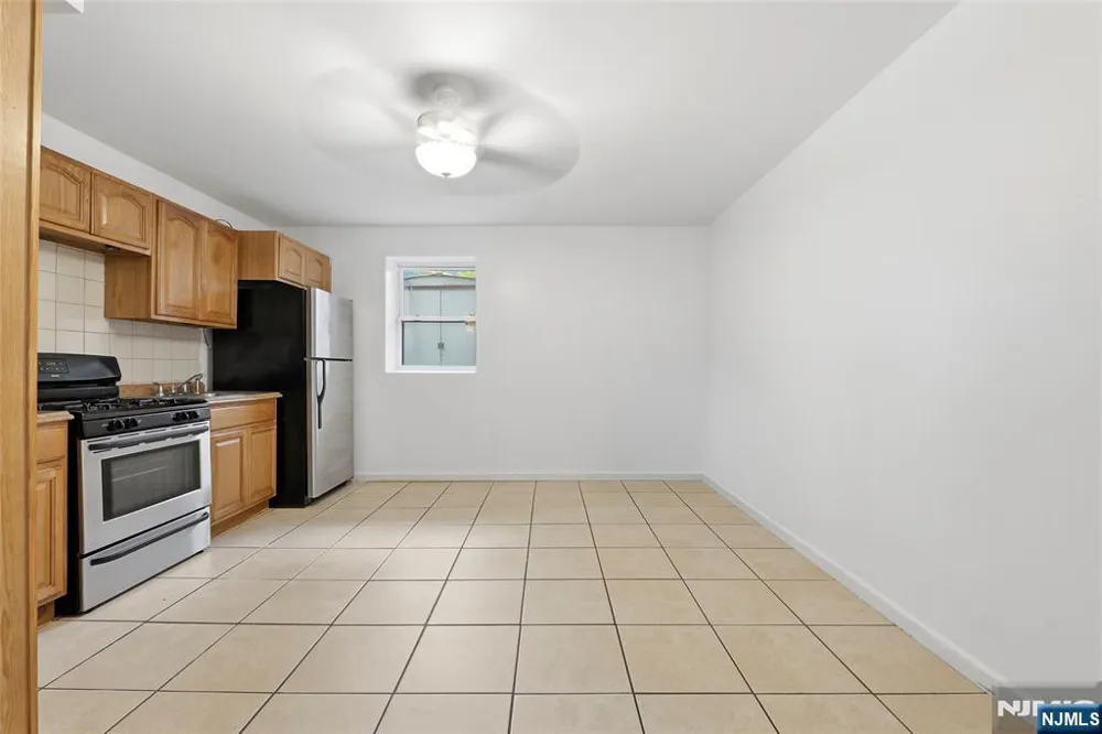 126-128 N 9th Ground Paterson, NJ 07522