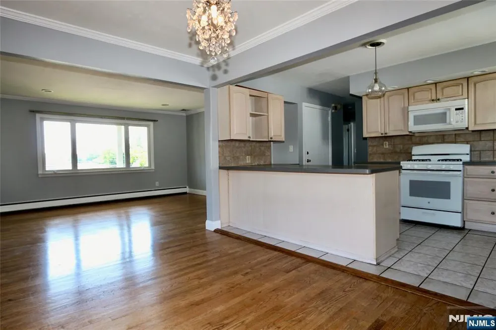 340 Fenlon Boulevard Clifton, NJ 07014