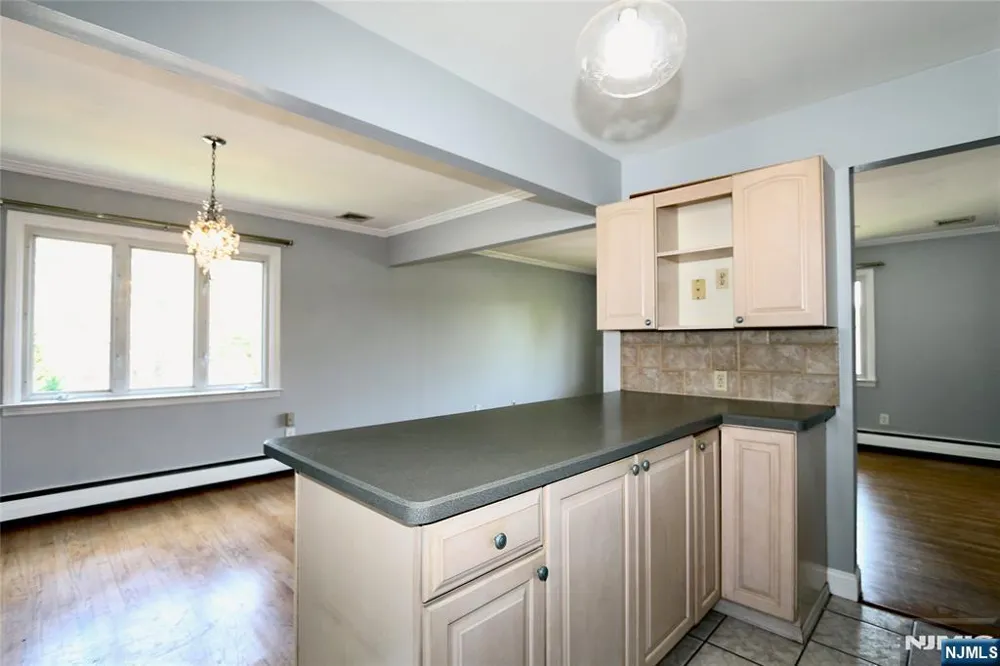 340 Fenlon Boulevard Clifton, NJ 07014
