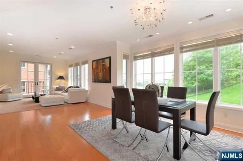 3 Moorings Lane