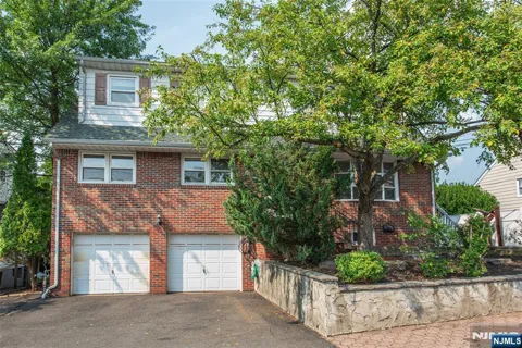 48 Whittaker Avenue 1