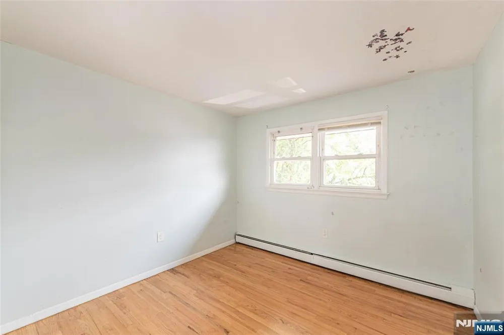 48 Whittaker Avenue 1 Woodland Park, NJ 07424