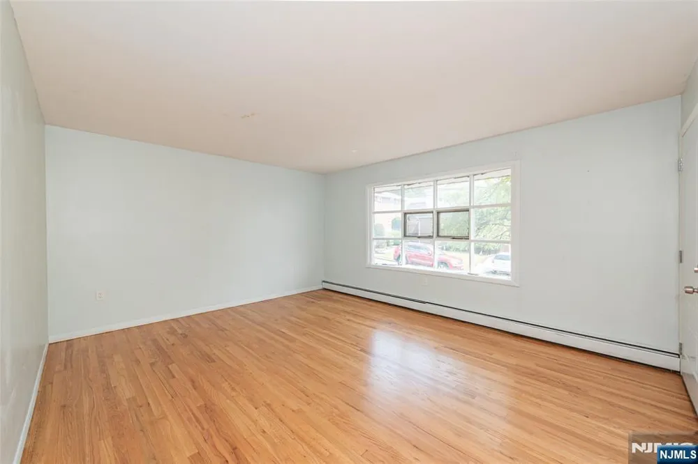48 Whittaker Avenue 1 Woodland Park, NJ 07424
