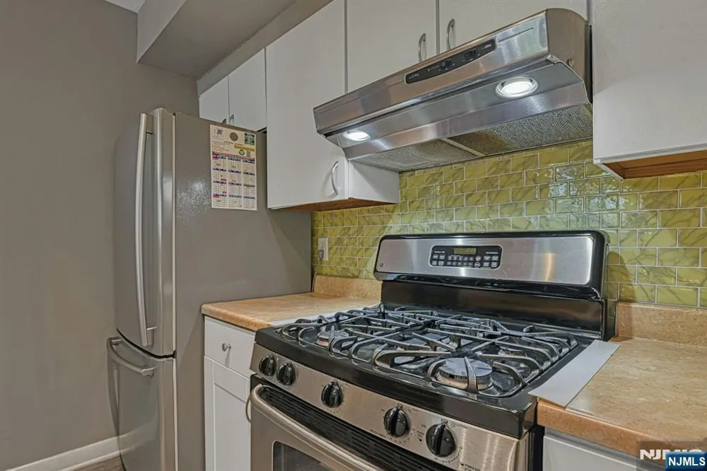 31 Home Place 1 Bergenfield, NJ 07621