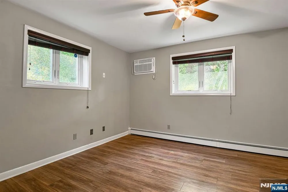 31 Home Place 1 Bergenfield, NJ 07621