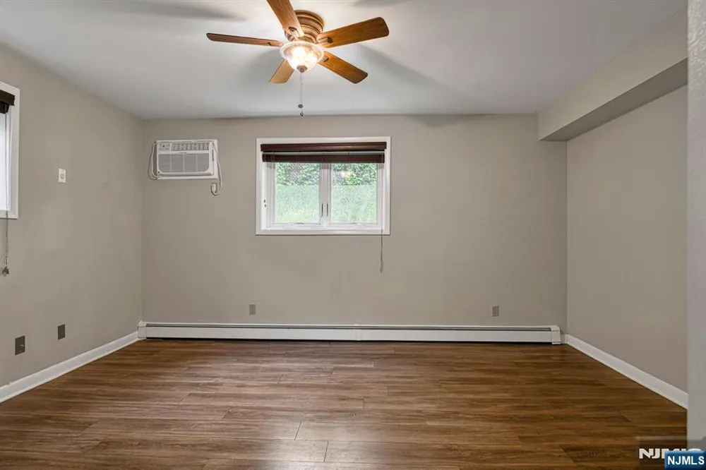 31 Home Place 1 Bergenfield, NJ 07621