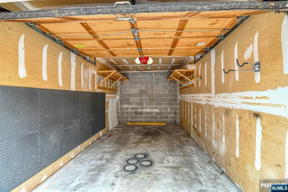 31 Home Place 1 Bergenfield, NJ 07621